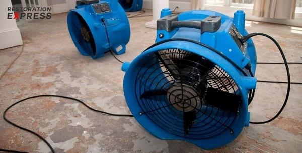How Air Scrubbers Work and Why They Are Essential After Water Damage